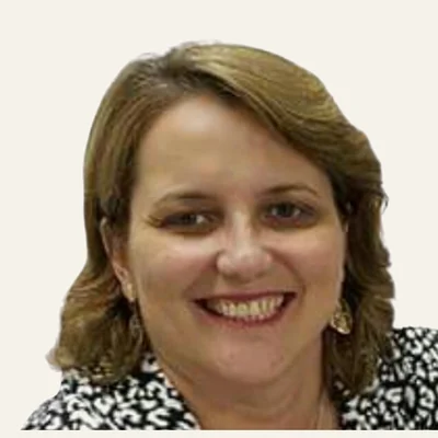 Dra Nívia Maria da Silva Martins